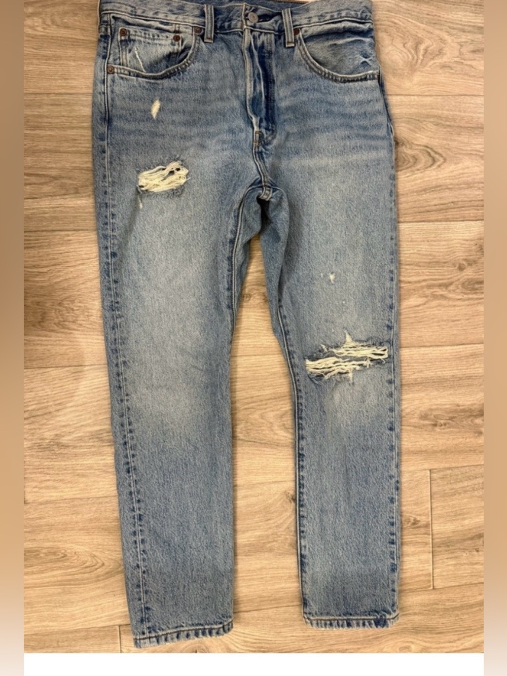 Women’s Levi’s 501 Distressed Jeans